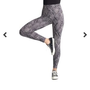Yummie high rise leggings